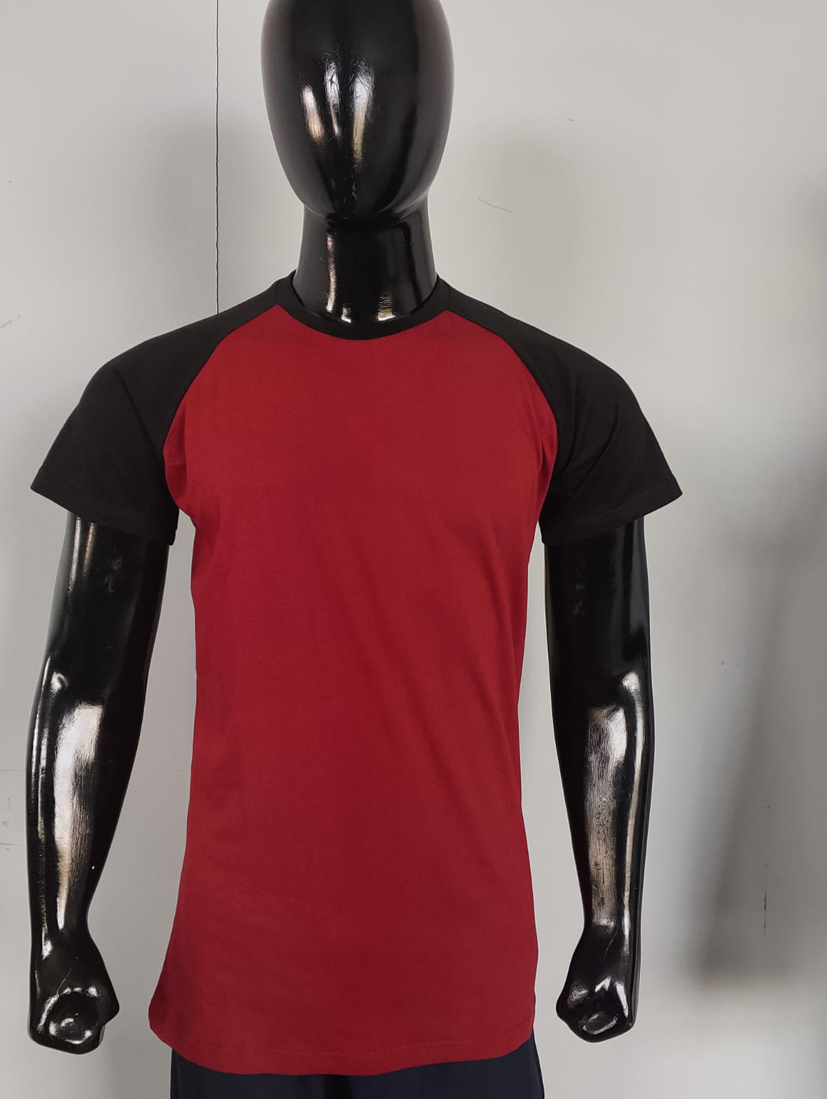 Contrast Cotton Tee – Maroon / Black